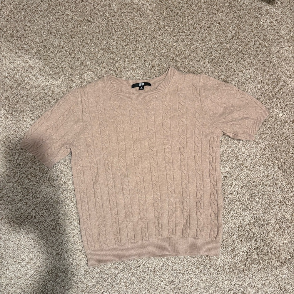 Uniqlo Cable Knit Short Sleeve Sweater